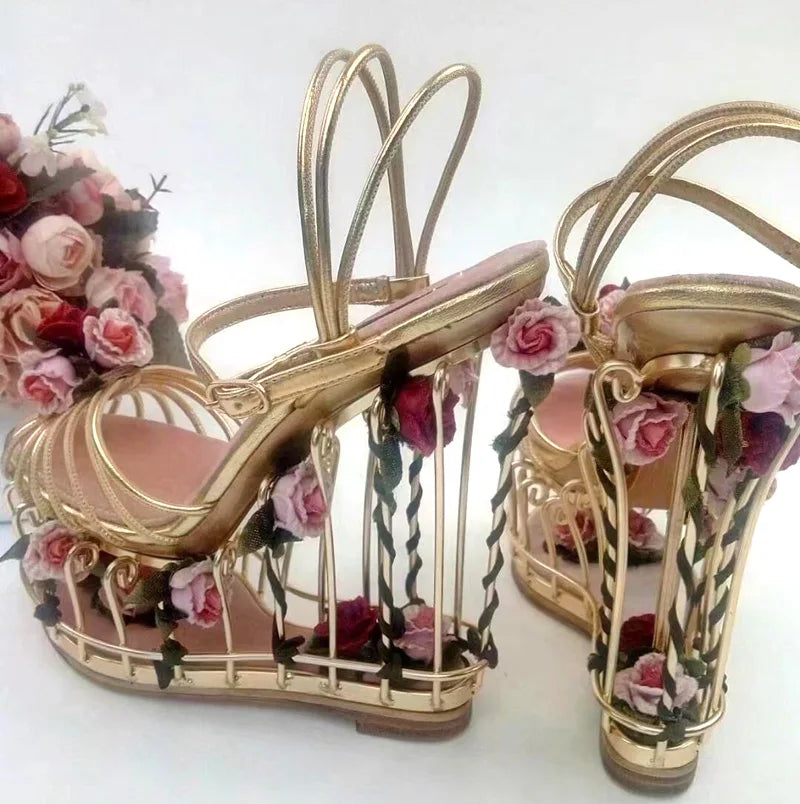 Red Pink Flowers twined Metal