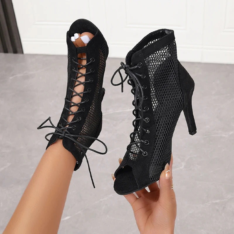 New Pupms Women High Top