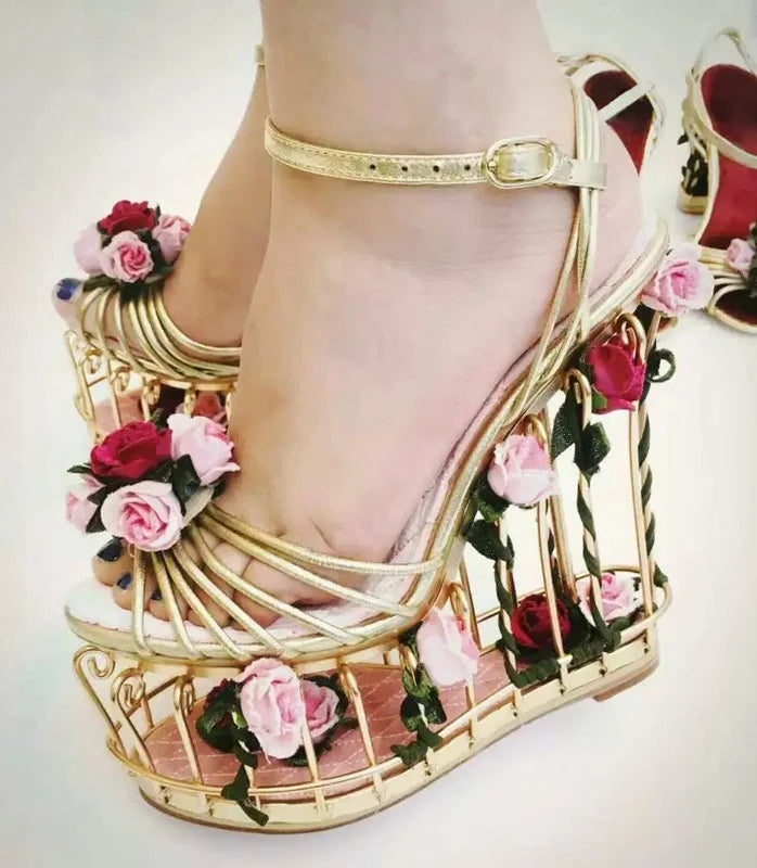 Red Pink Flowers twined Metal