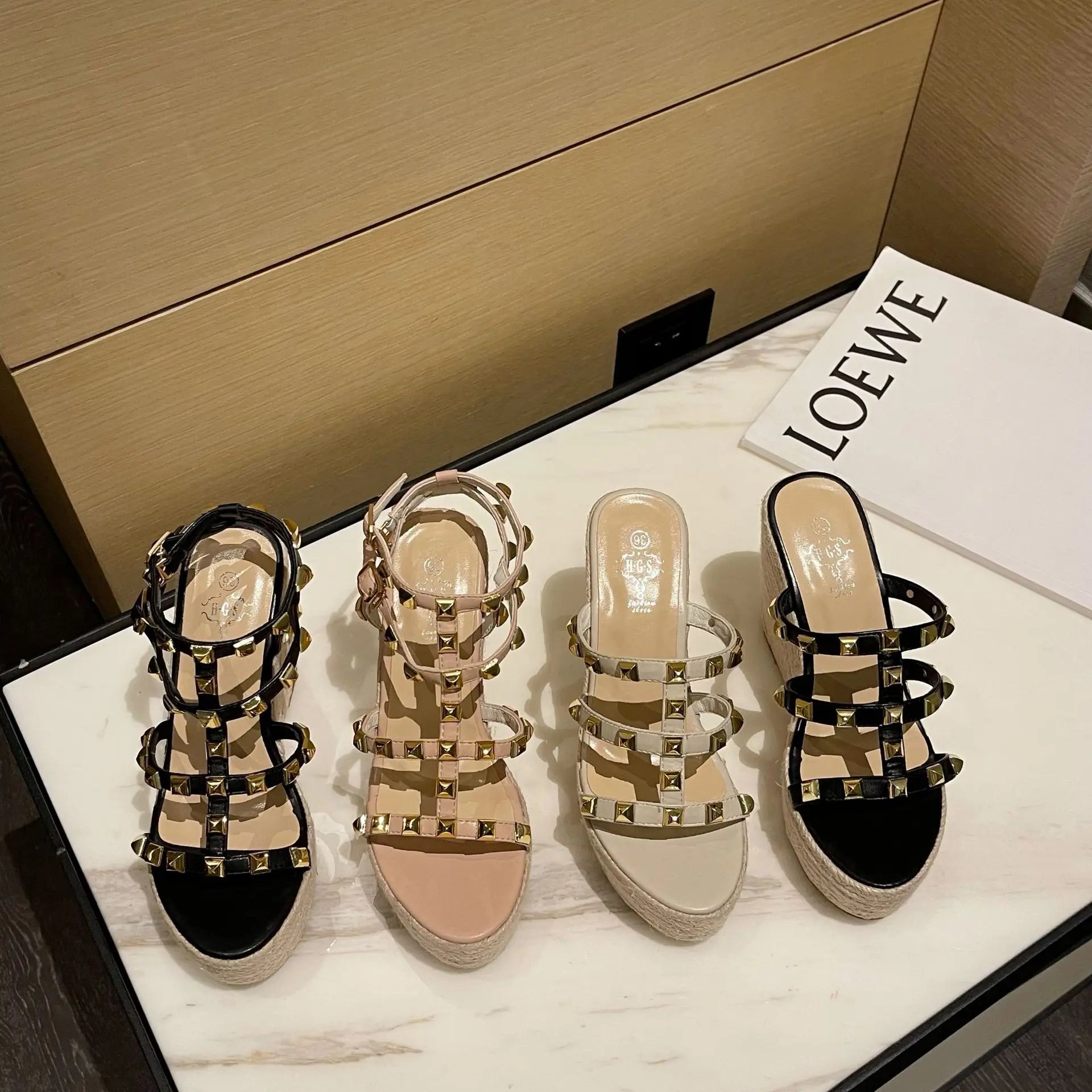 One-Shoulder Riveted High-Heeled